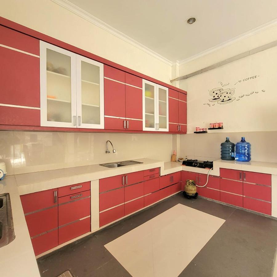 Mahakam Guest House Паданг Екстериор снимка
