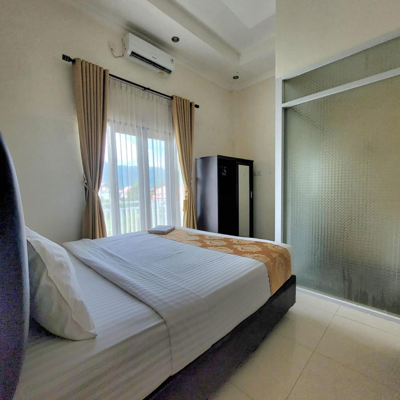 Mahakam Guest House Паданг Стая снимка